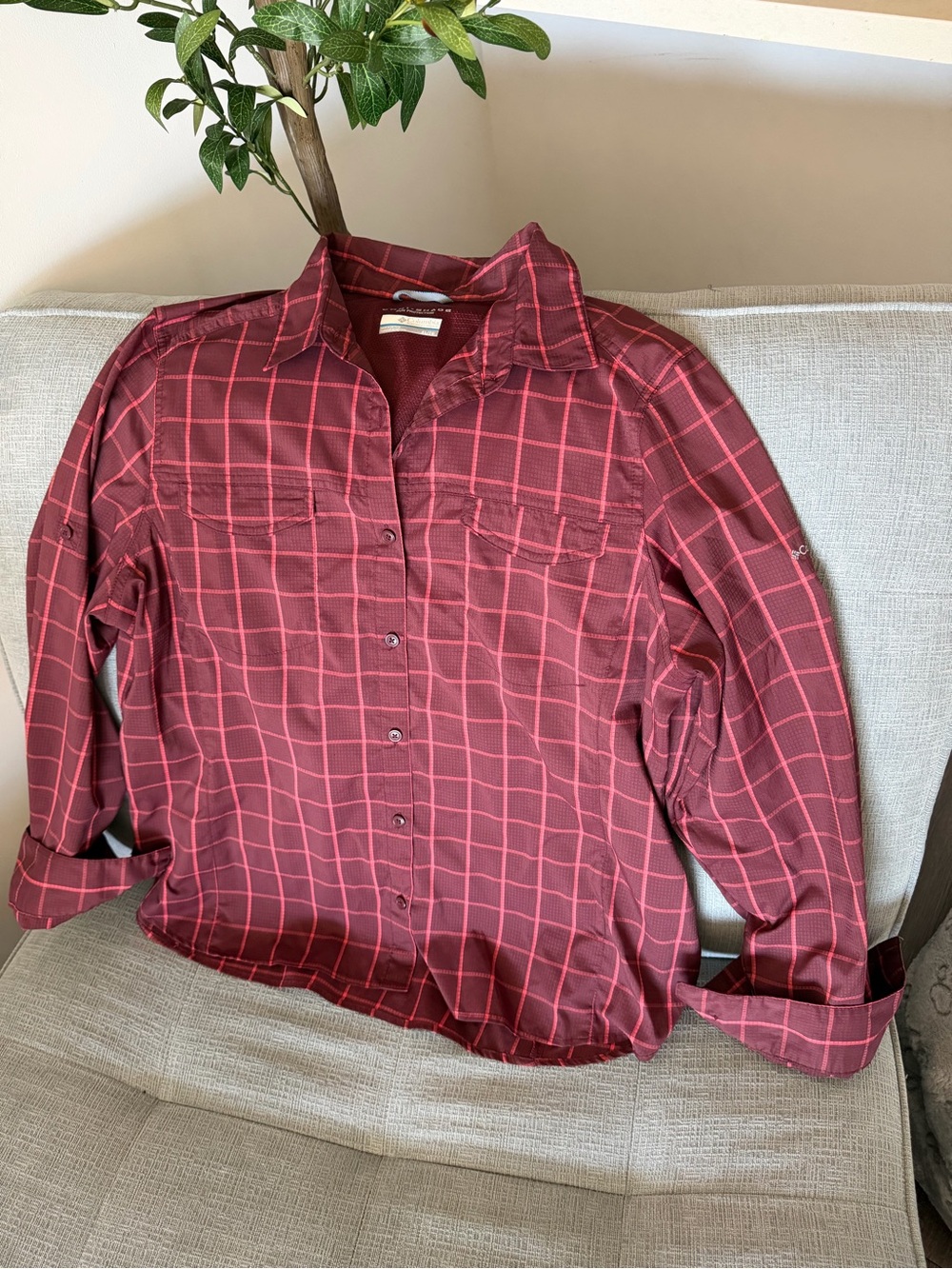 Columbia women’s Omni-shade shirt